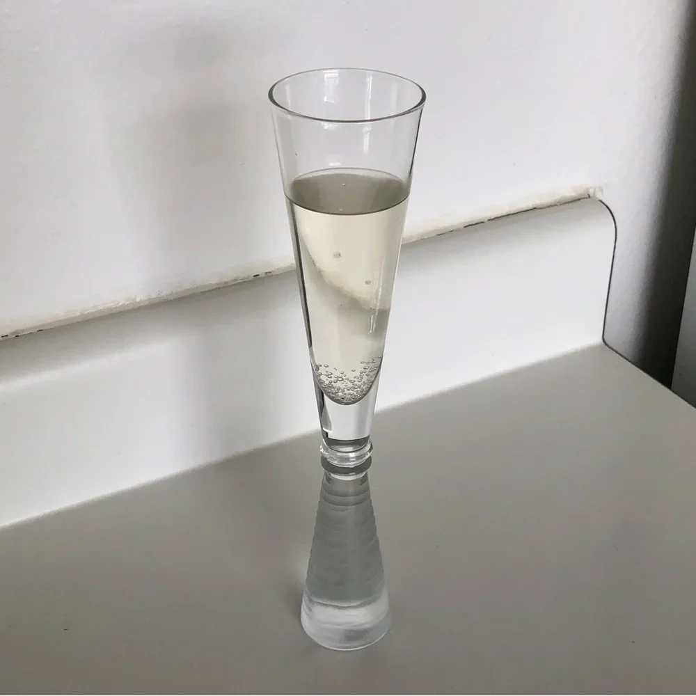 1 Z Gallerie Champagne Frosted Waves Stem Glass